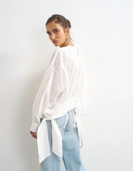 Блузка с изогнутым подолом от Topshop белого цвета white