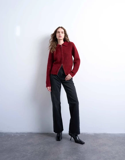 Вязаный кардиган на молнии с воротником-стойкой Topshop красного цвета rust