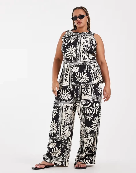 Женские широкие брюки Vero Moda Curve средней посадки с принтом, черные
