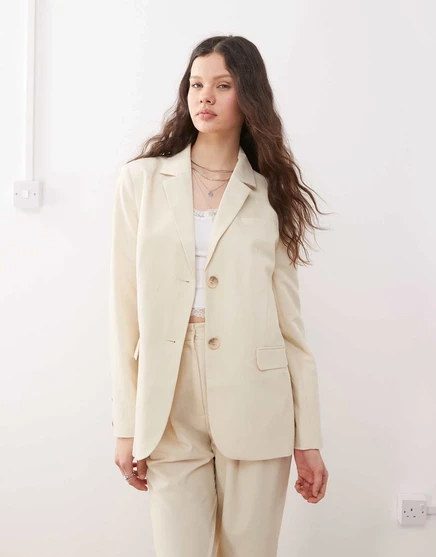 Блейзер Miss Selfridge essentials большого размера кремового цвета buttermilk