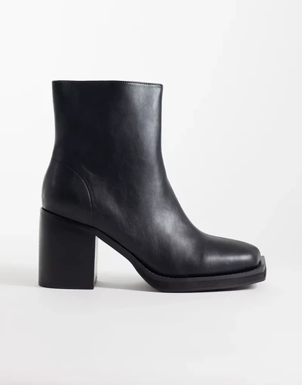 Дизайнерские ботинки челси на каблуке ASOS с заостренным носком черного цвета black