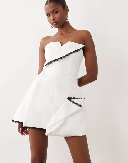 Женское мини-платье asos luxe сатиновое бандо, белое