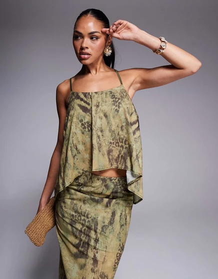 ДИЗАЙНЕРСКИЙ сетчатый топ ASOS с плавающей завязкой на спине и зеленым животным принтом - часть комплекта animal print