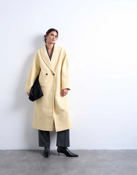Двубортное удлиненное пальто Topshop с овальными рукавами цвета пахты buttermilk