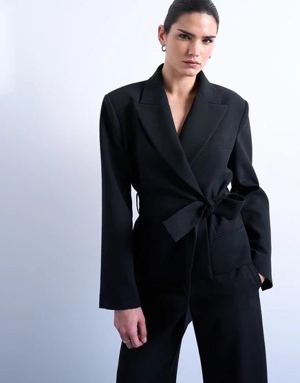 Женский укороченный блейзер TopShop с поясом, черный