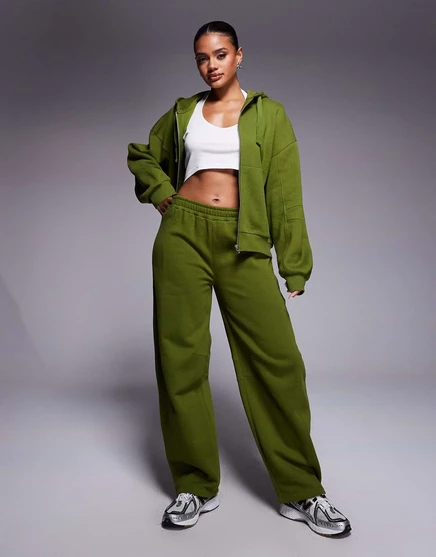 Спортивные брюки ASOS DESIGN с округлыми штанинами зеленого цвета с детализацией швов - часть комплекта green