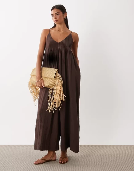 Женский комбинезон ASOS Design с защипами, шоколадный