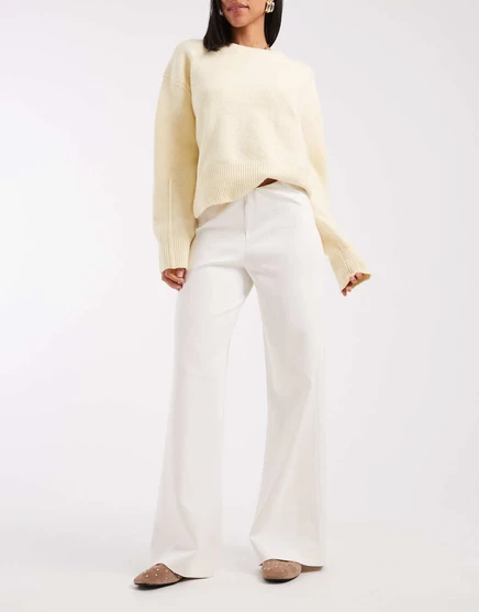 Широкие брюки из трикотажа ASOS DESIGN basics цвета слоновой кости ivory