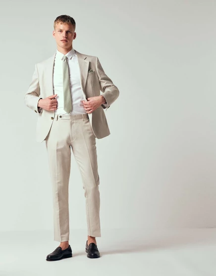 ASOS DESIGN строгая рубашка из легкой саржи с двойными манжетами белого цвета white