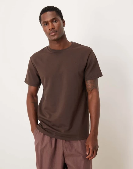 Футболка ASOS DESIGN breatheMAX™ с круглым вырезом в тяжелом весе из коричневой хлопчатобумажной смеси seal brown