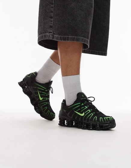Кроссовки Nike Shox TL черного и зеленого цветов black
