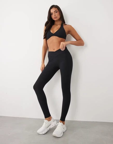 Черные леггинсы BoTee Soft Active с перекрещивающимся поясом - часть черного комплекта