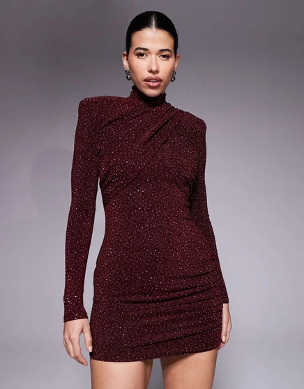 Женское мини-платье Ruched & Ready с подплечниками, винное
