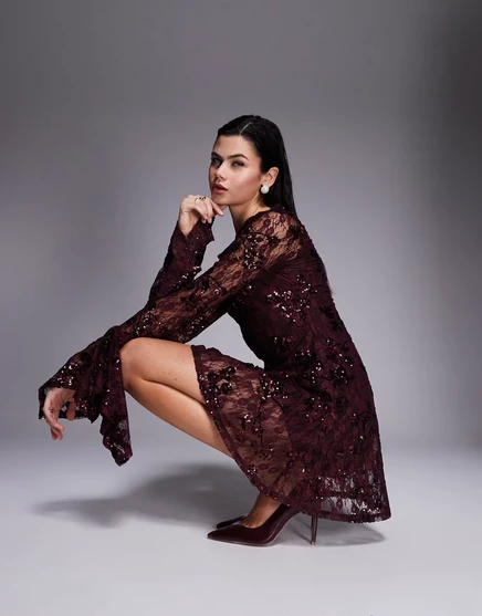 Женское мини-платье ASOS Design кружевное с пайетками и платочными рукавами, шоколадное