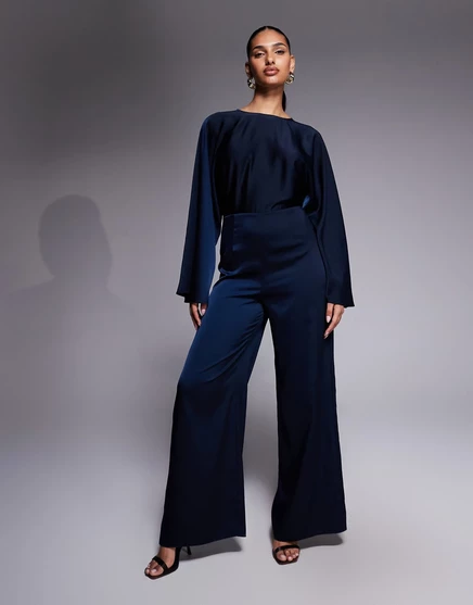 Атласный комбинезон ASOS DESIGN с завышенной талией в виде крыла летучей мыши темно-синего цвета