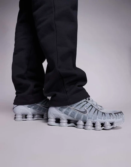 Кроссовки Nike Shox TL серого и серебристого цветов silver