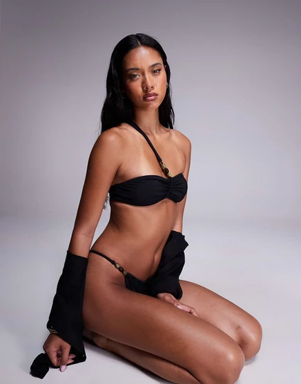 Топ-бикини Tara на одно плечо от ASOS DESIGN с черной фурнитурой, украшенной бисером black