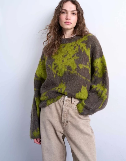 Вязаный свитер с размытым цветочным рисунком от Topshop зеленого цвета green
