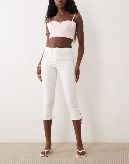 Женские джинсовые капри Miss Selfridge с бантиками, кремовые