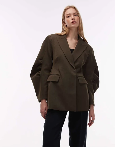 Блейзер ASOS DESIGN со скульптурным рукавом-коконом оливкового цвета olive