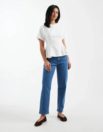ДИЗАЙНЕРСКИЕ джинсы ASOS Petite slim fit comfort mom чистого синего цвета clean blue