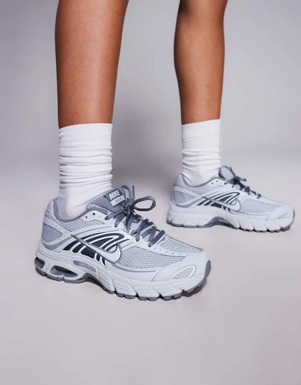 Кроссовки Nike Air Max Moto 2K серого цвета