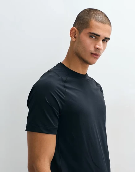 Мужская футболка Abercrombie & Fitch YPB для тренировок облегающая, черная