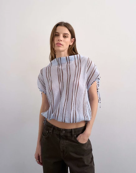 Женский топ TopShop с высокой горловиной и завязкой, в синие полоски