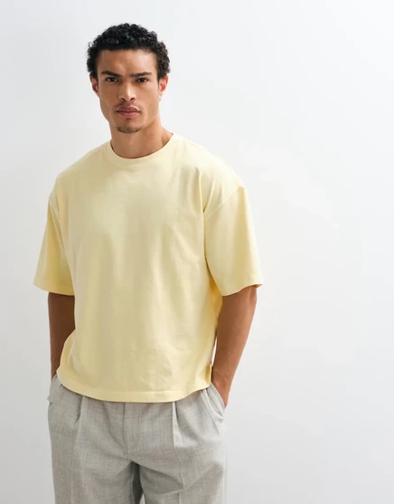 Мужская футболка ASOS Design оверсайз с карманом, желтая