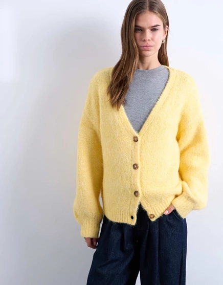 Вязаный кардиган из пушистой пряжи Topshop желтого цвета yellow