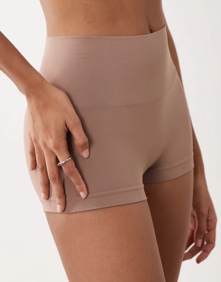 Необычные шорты для мальчиков SPANXshape в кафе с молоком café� с молоком