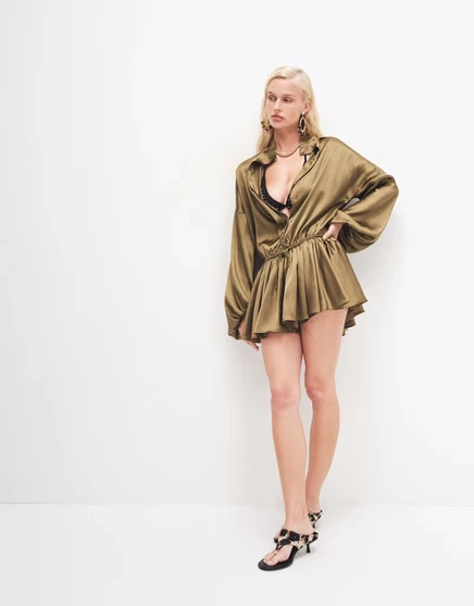 Атласный комбинезон с воронкообразным вырезом ASOS DESIGN цвета хаки