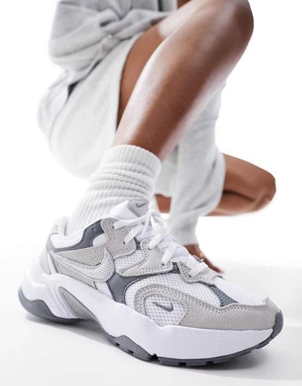 Кроссовки унисекс Nike Runninspo, серые с белыми деталями