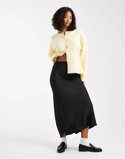 Черная атласная юбка макси с косой косой ASOS DESIGN black