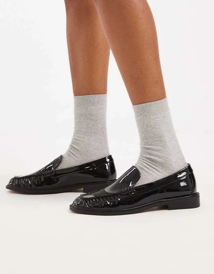 Женские лоферы Schuh Lorena лаковые, черные