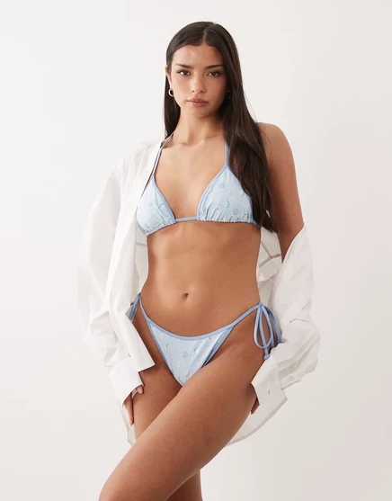 Плавки-бикини с завязками по бокам с принтом ракушек South Beach цвета baby blue baby blue