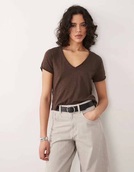 Free People take 2 футболки с коротким рукавом и v-образным вырезом коричневого цвета double espresso