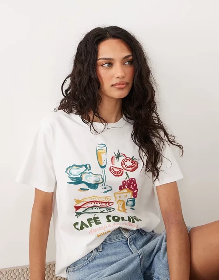 Футболка с графическим рисунком Abercrombie &Fitch Cafe Soline белого цвета