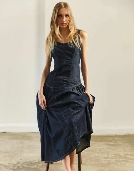 Джинсовое платье макси с отделкой по шву от Topshop синего цвета indigo rinse