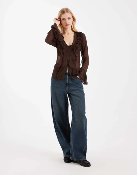 Шифоновая блузка Miss Selfridge с оборками спереди и расклешенными рукавами шоколадного цвета