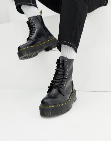 Черные ботинки на платформе с 8 люверсами Dr Martens Jadon black