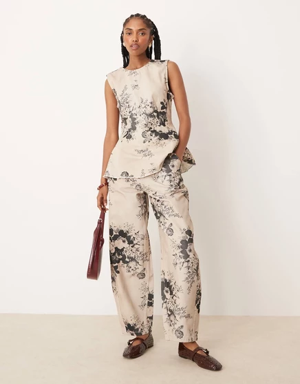 Дизайнерские брюки-бочонки ASOS с темно-серым цветочным принтом taupe floral print