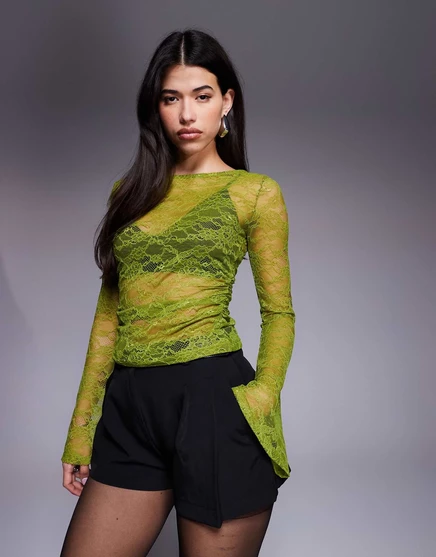 ДИЗАЙНЕРСКИЙ топ из прозрачного кружева ASOS с вырезом лодочкой и расклешенными рукавами оливкового цвета olive