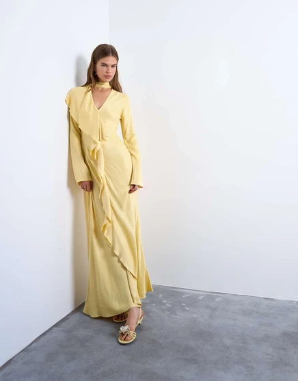 Макси-платье Topshop с длинными рукавами и рюшами и запахом из шарфа цвета пахты от Topshop buttermilk