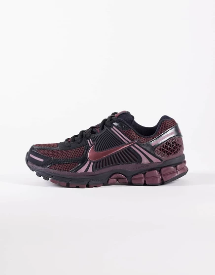 Кроссовки Nike Zoom Vomero 5 бордового цвета