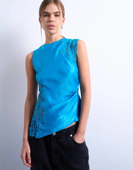 Топ с кружевными вставками на плечах от Topshop темно-синего цвета deep blue