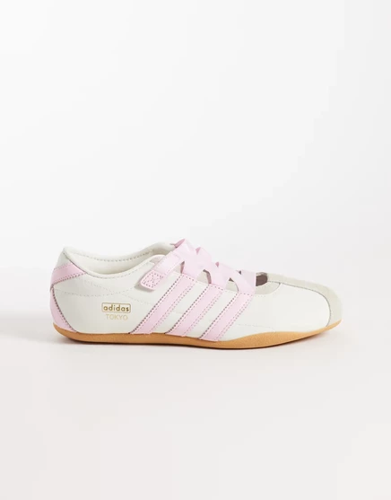 кроссовки adidas Originals Tokyo mary janes в темно-белом и розово-белом цветах