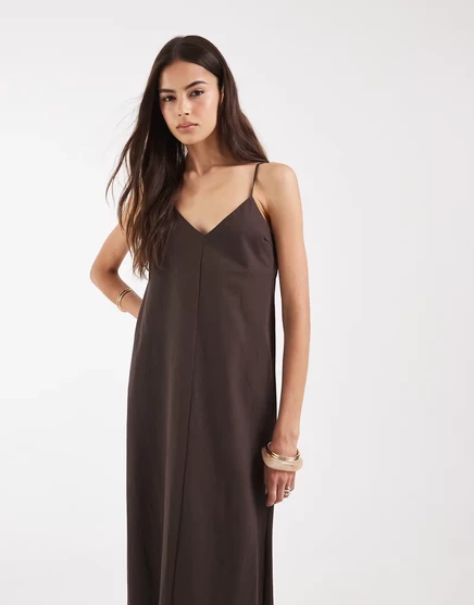 Женское платье Vero Moda Tall миди на бретелях, шоколадное
