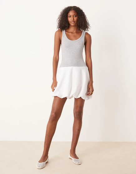 Женское мини-платье ASOS Design, серо-белое