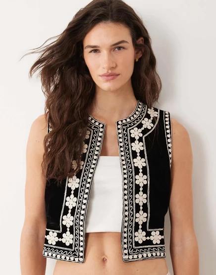 Женский жилет Miss Selfridge бархатный с вышивкой, черный